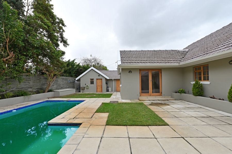 3 Bedroom Property for Sale in Bergvliet Western Cape